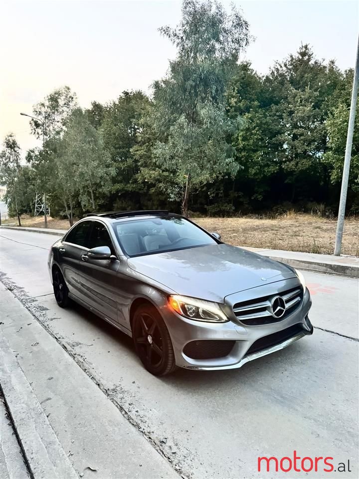 2015' Mercedes-Benz C 300 photo #2