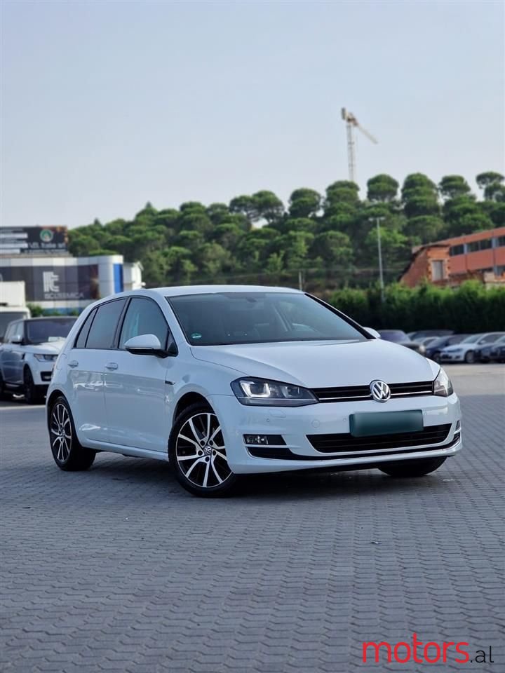 2015' Volkswagen Golf photo #6