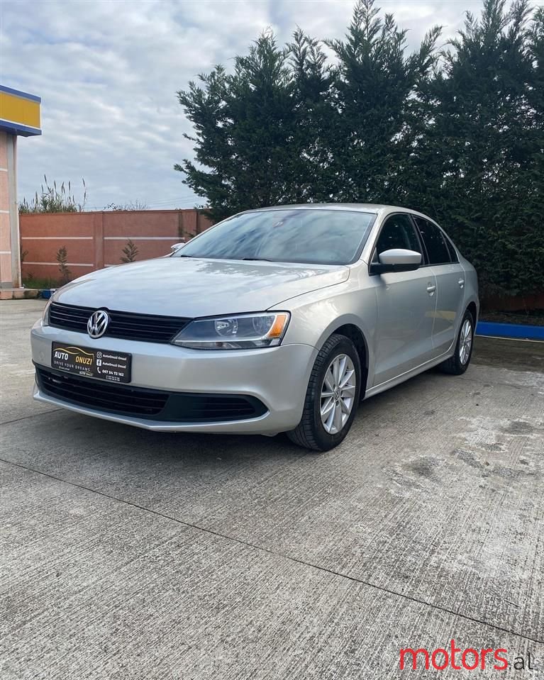 2012' Volkswagen Jetta photo #6