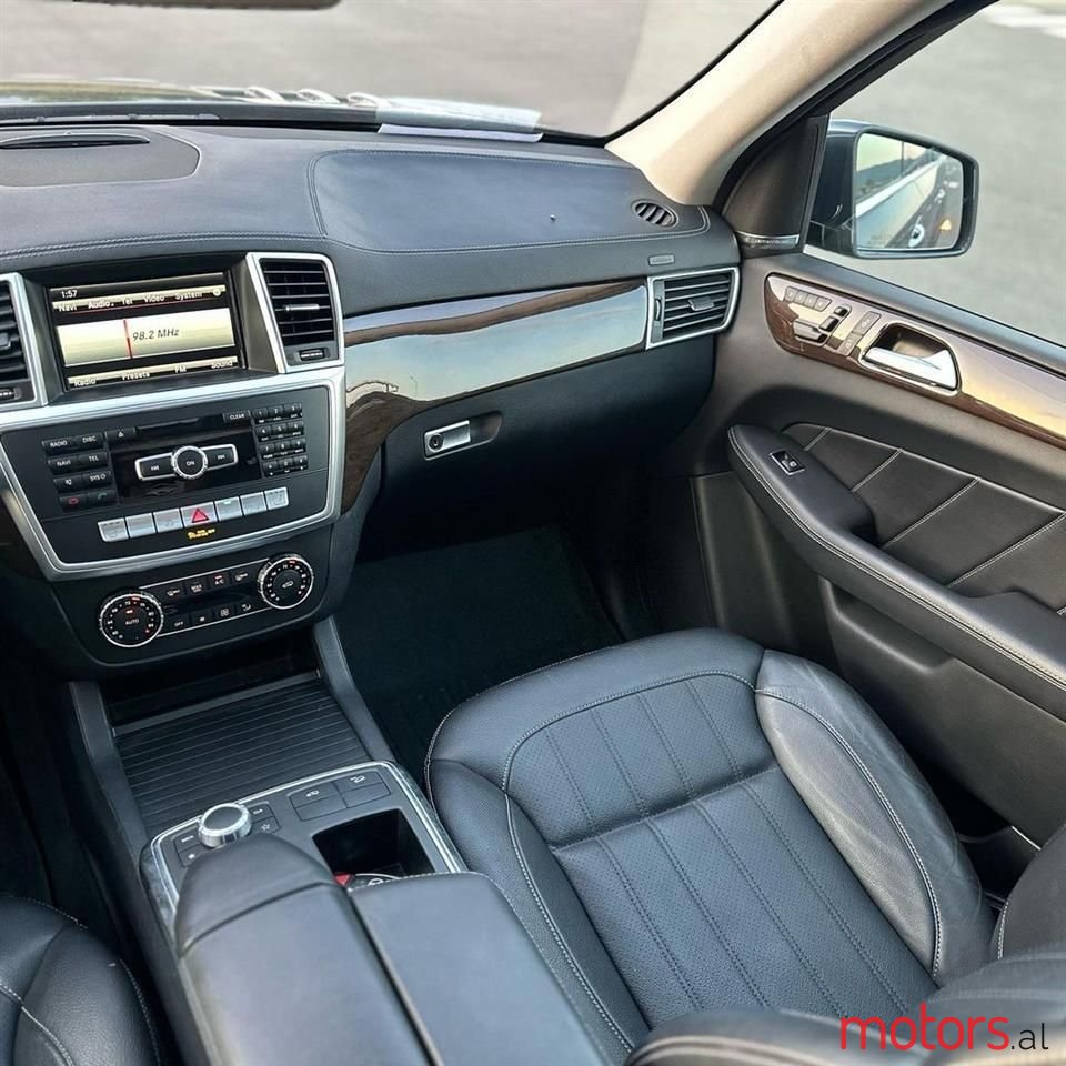 2015' Mercedes-Benz GL 450 photo #3