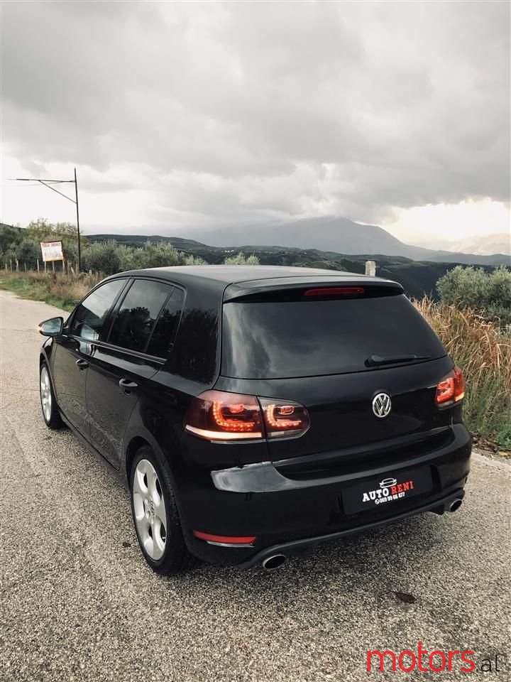 2010' Volkswagen Golf photo #6