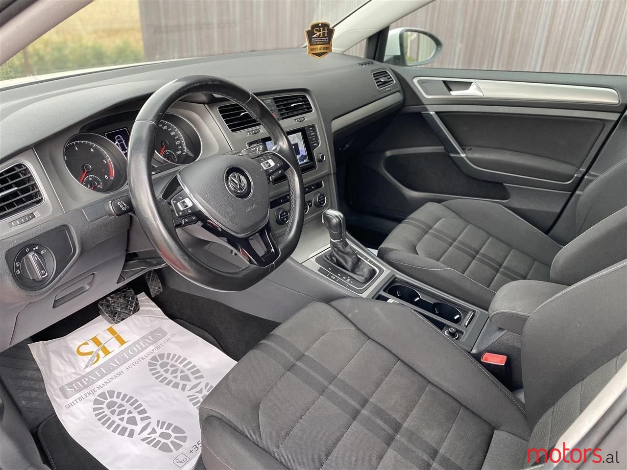 2013' Volkswagen Golf photo #5