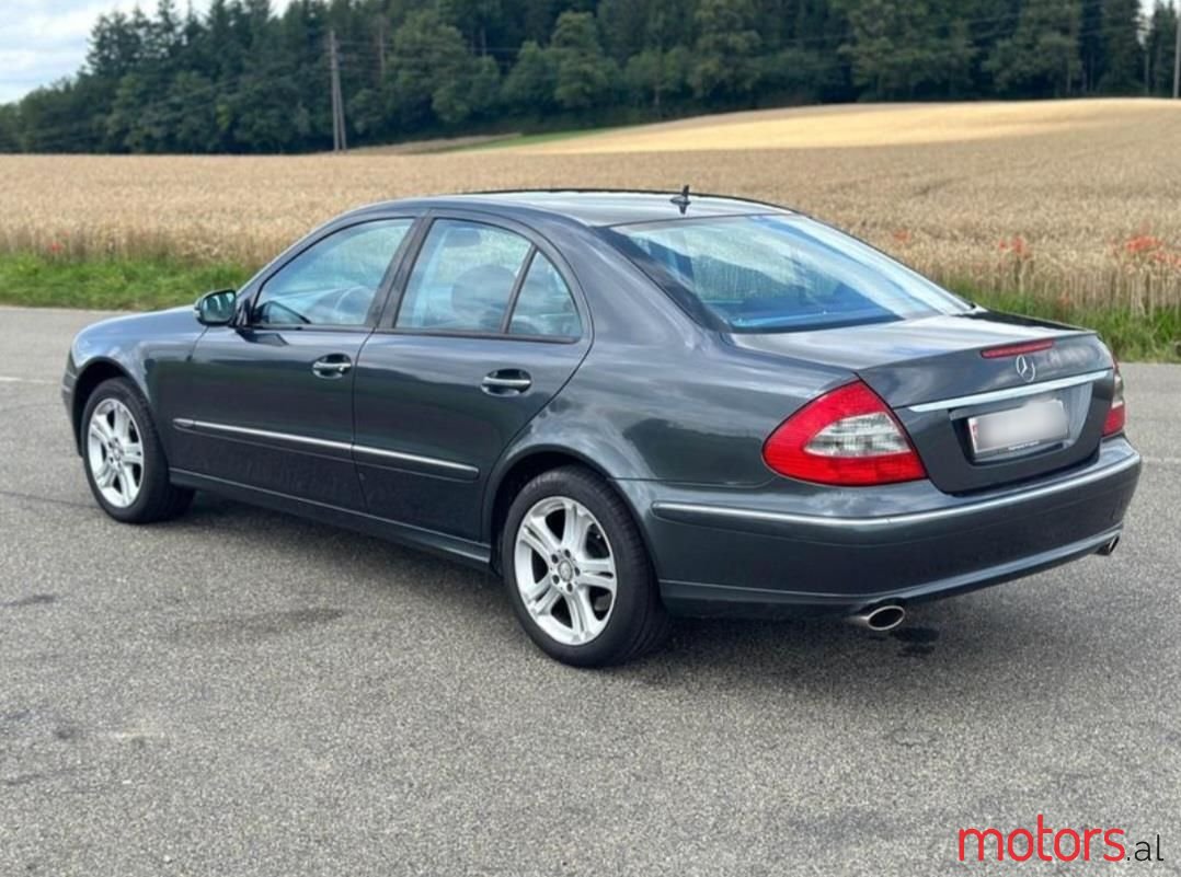 2009' Mercedes-Benz E 280 photo #2