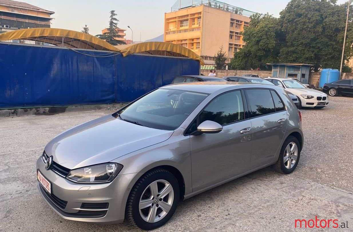 2012' Volkswagen Golf photo #1