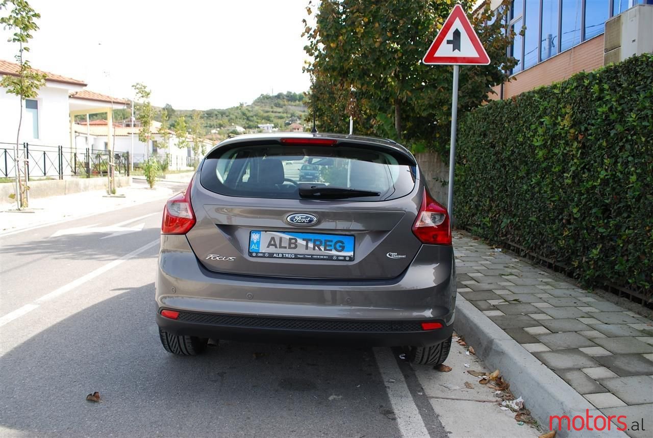 2015' Ford Focus photo #2