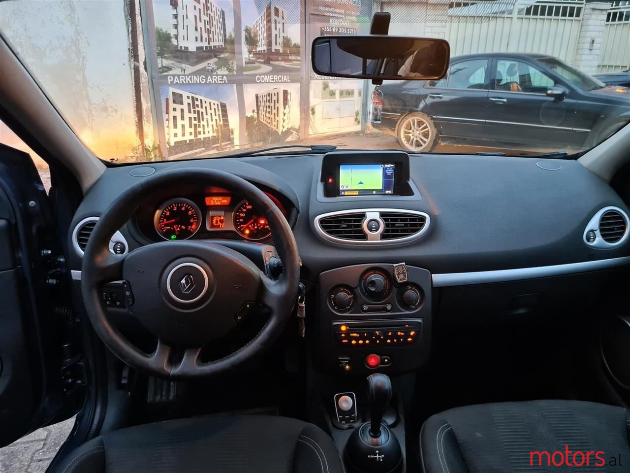 2009' Renault Clio photo #2