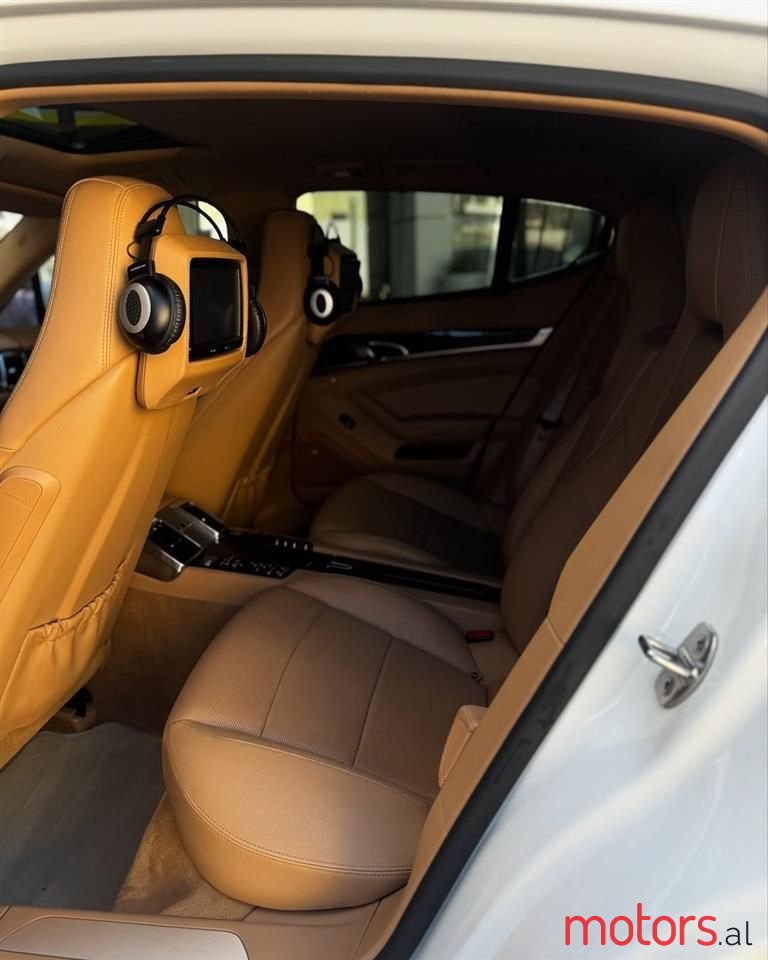 2014' Porsche Panamera photo #6