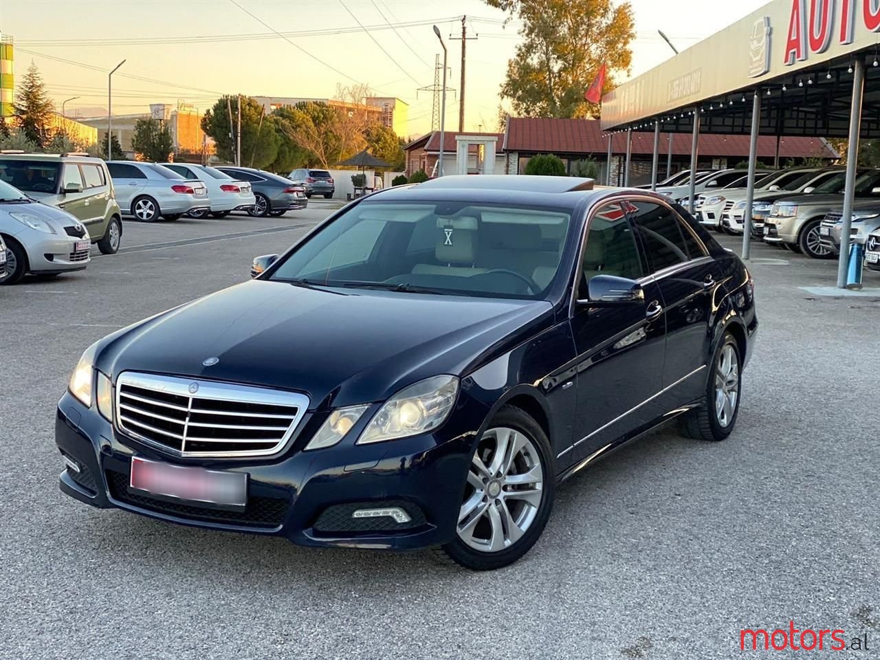 2009' Mercedes-Benz E 220 photo #1