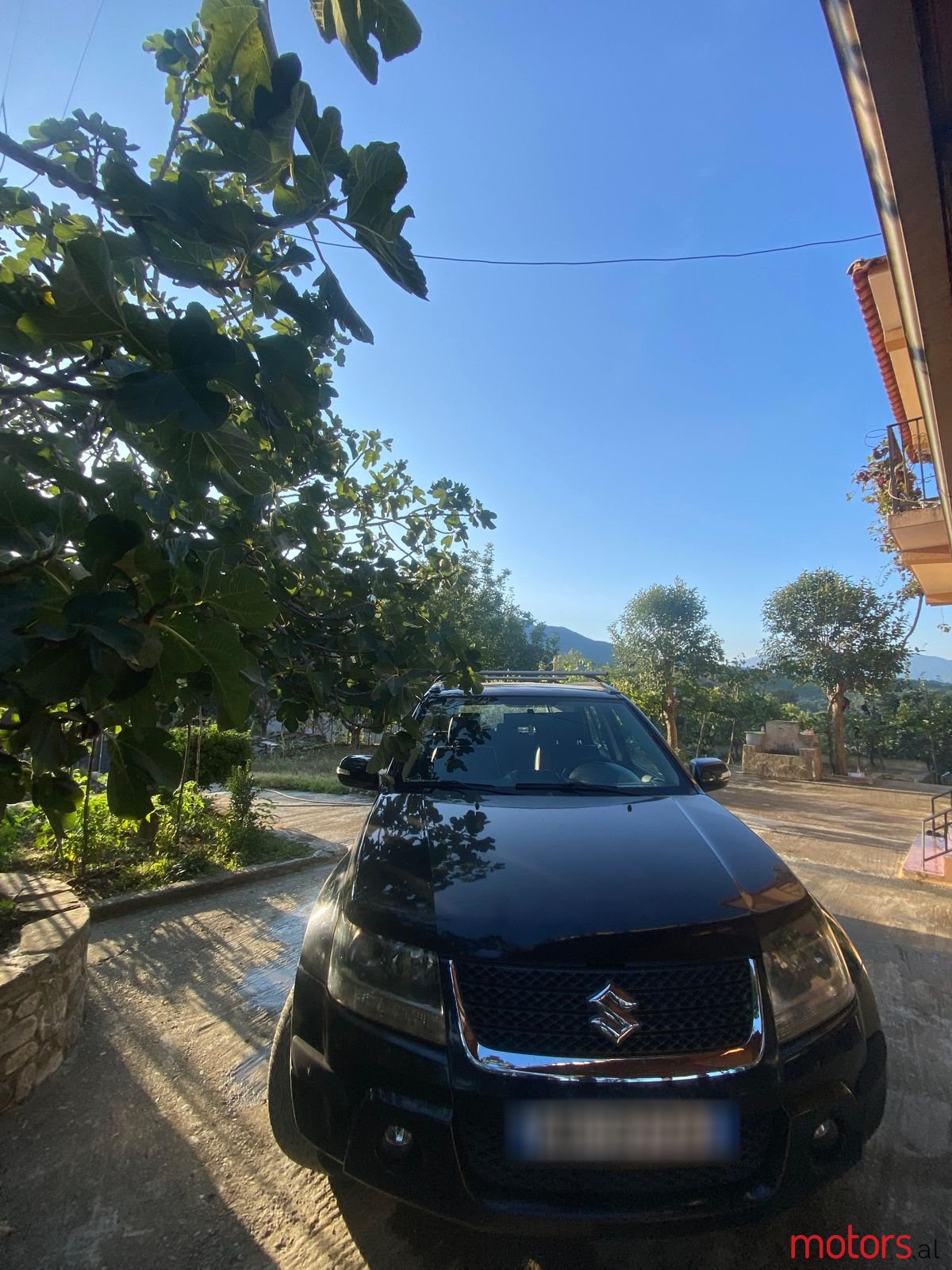 2009' Suzuki Grand Vitara photo #1