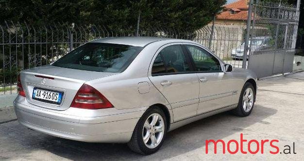 2002' Mercedes-Benz C-Class photo #2