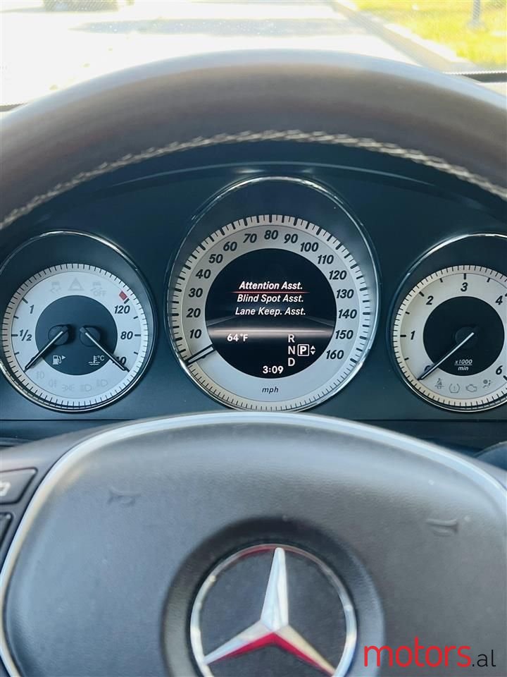 2013' Mercedes-Benz GLK 250 photo #3