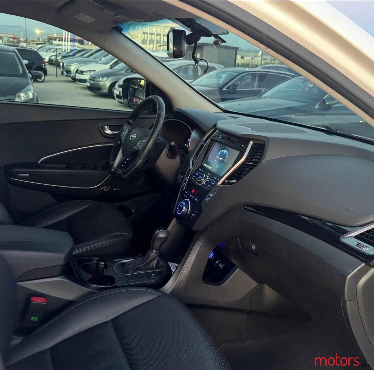 2013' Hyundai Santa Fe photo #5