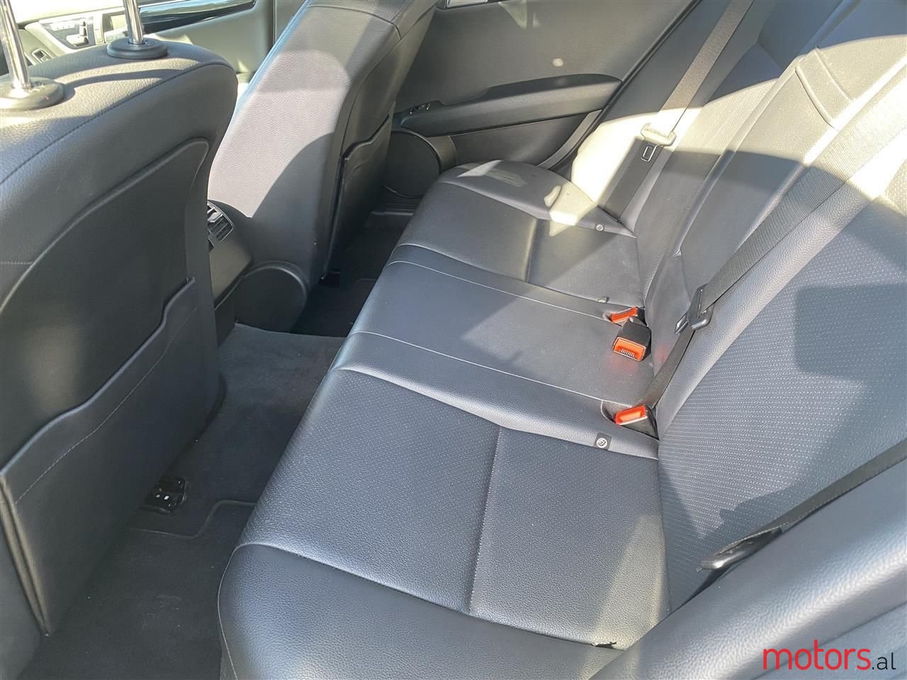 2013' Mercedes-Benz C 220 photo #5