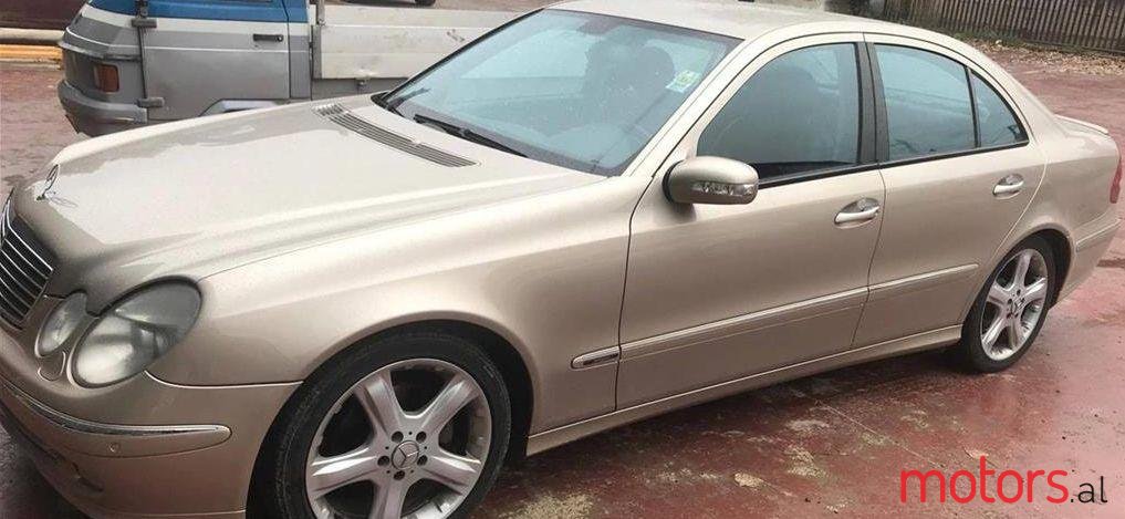 2003' Mercedes-Benz E 270 photo #1