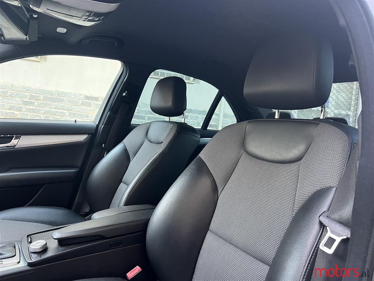 2010' Mercedes-Benz C 200 photo #5