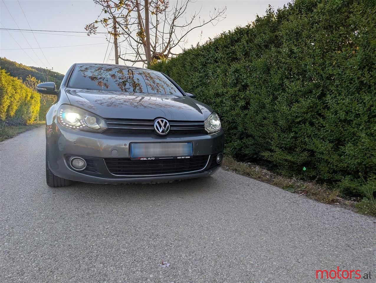 2011' Volkswagen Golf photo #3