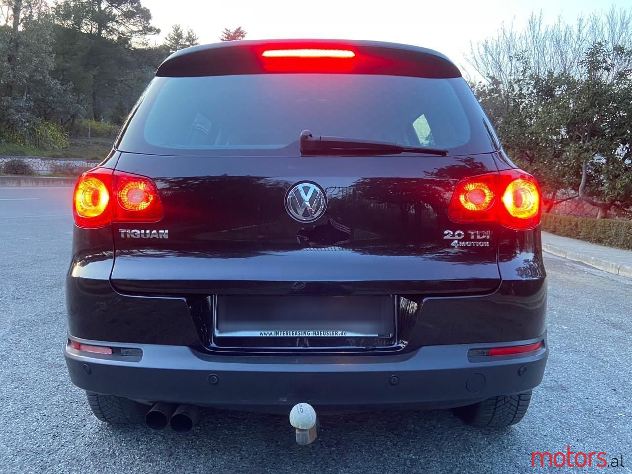 2011' Volkswagen Tiguan photo #6