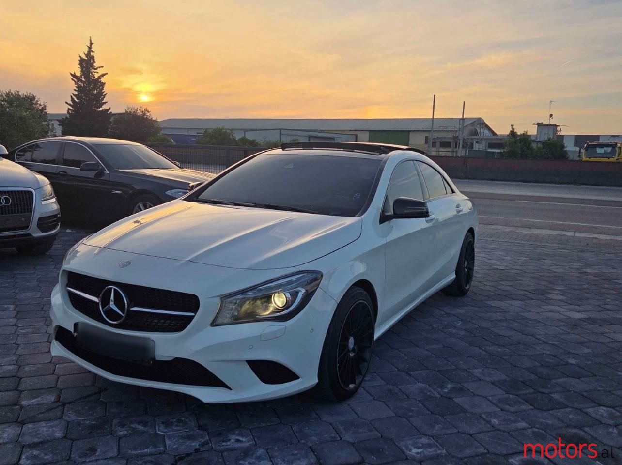 2015' Mercedes-Benz 220 photo #2