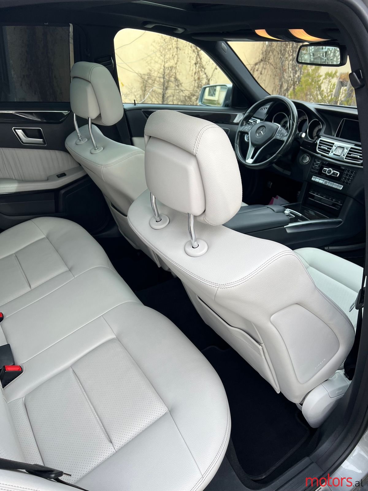 2015' Mercedes-Benz E 250 photo #1