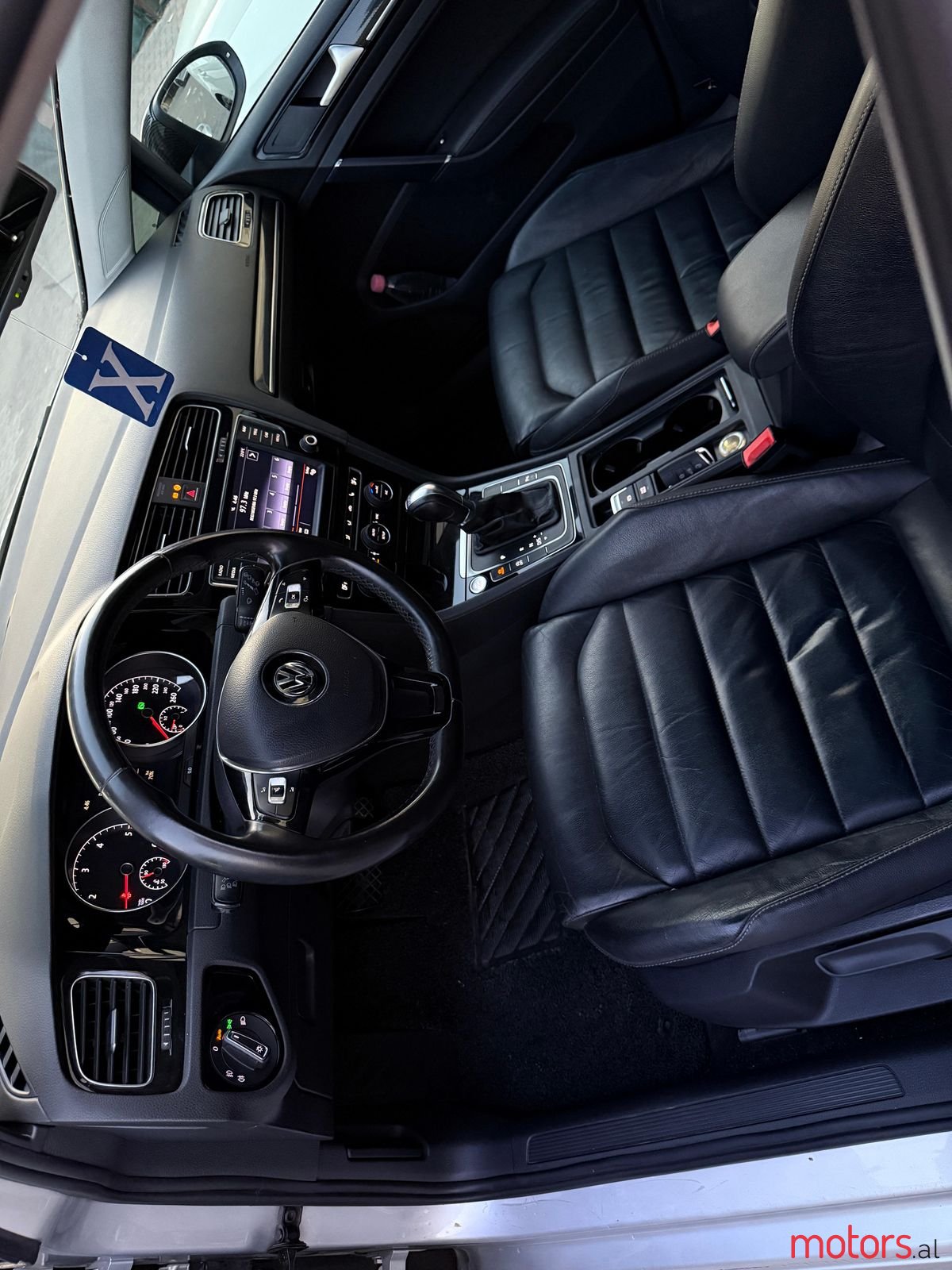 2014' Volkswagen Golf photo #2