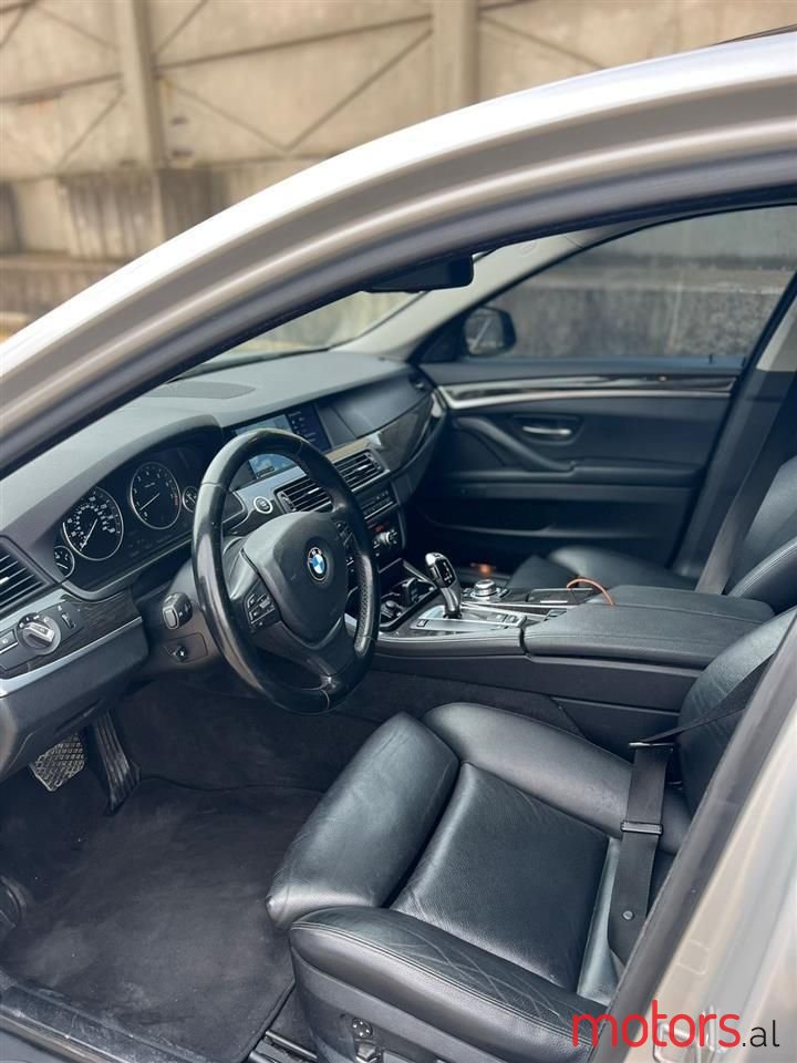 2011' BMW 535 photo #6