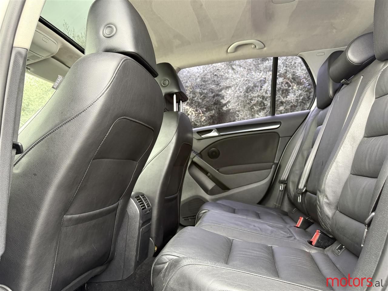 2012' Volkswagen Golf photo #4