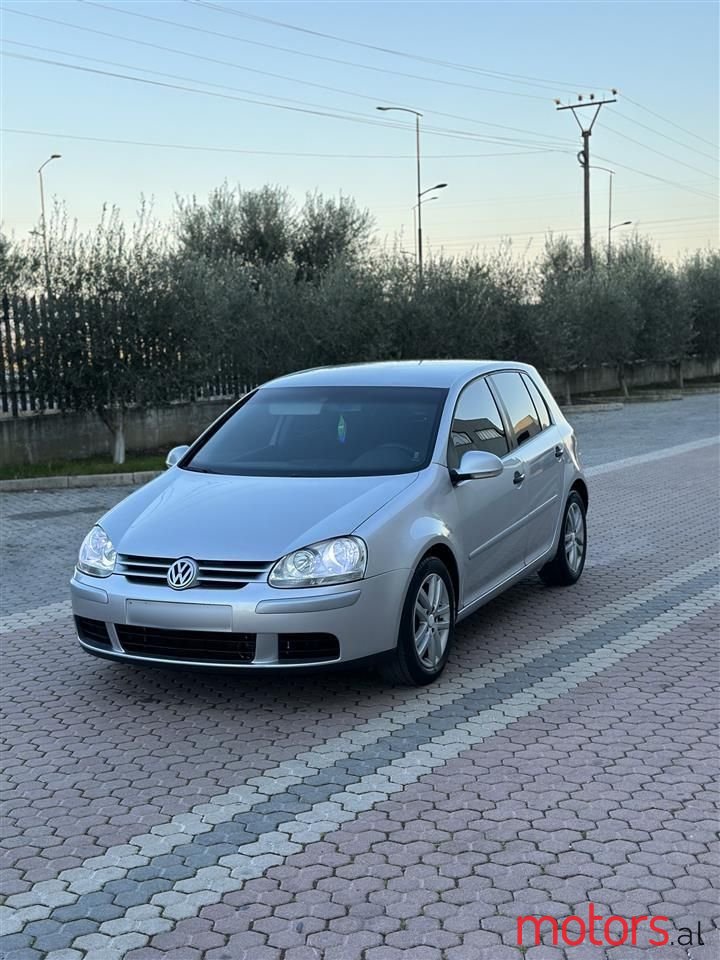 2005' Volkswagen e-Golf photo #1