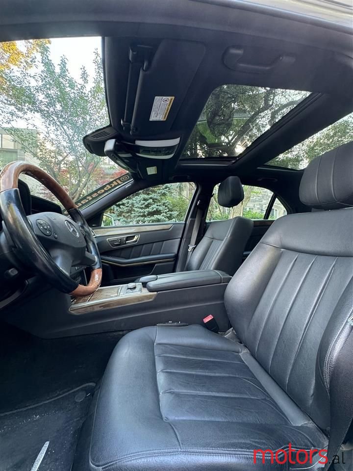 2010' Mercedes-Benz E 55 AMG photo #6