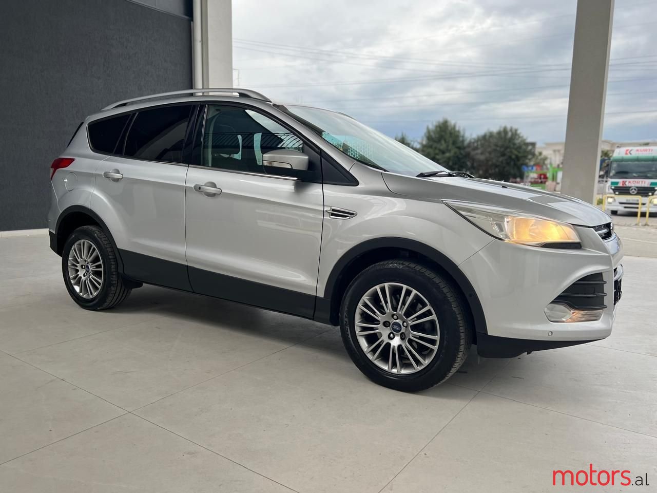 2015' Ford Kuga photo #2