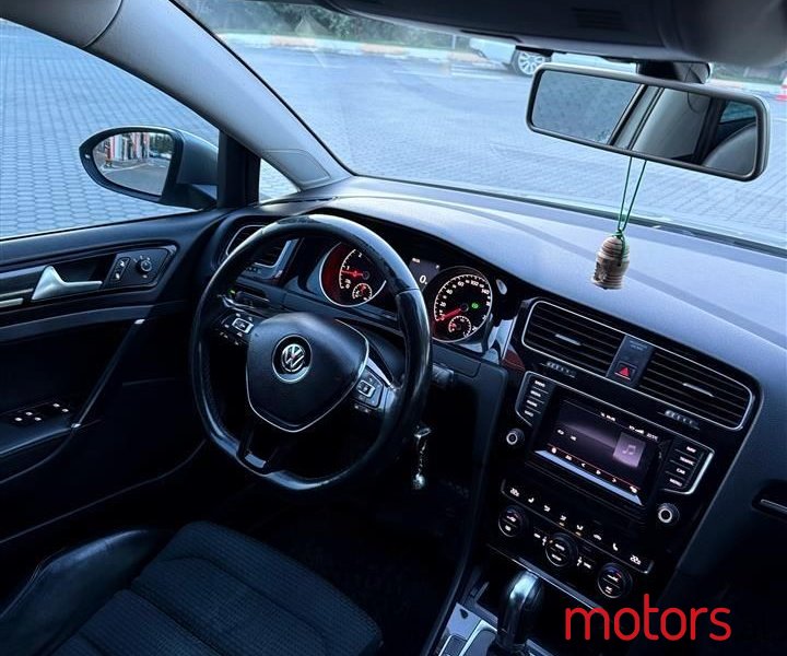 2013' Volkswagen Golf photo #3