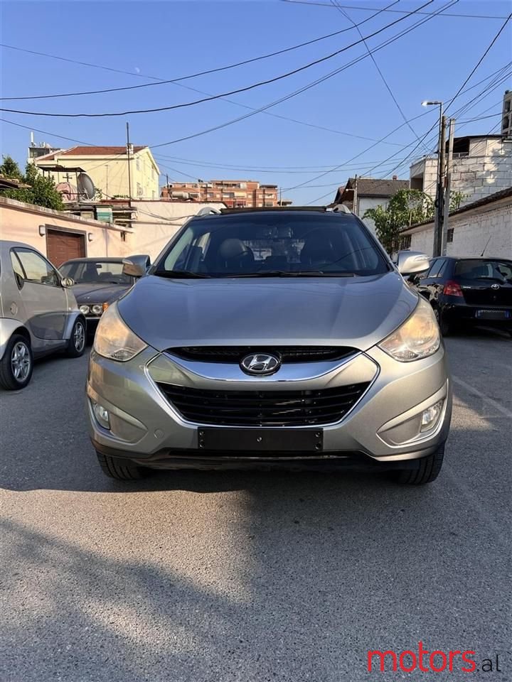 2010' Hyundai Tucson photo #1