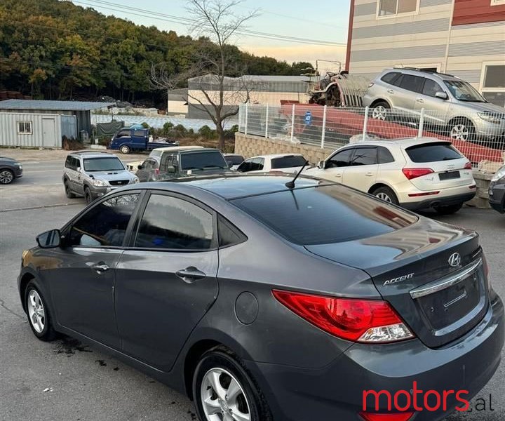 2013' Hyundai Accent photo #4