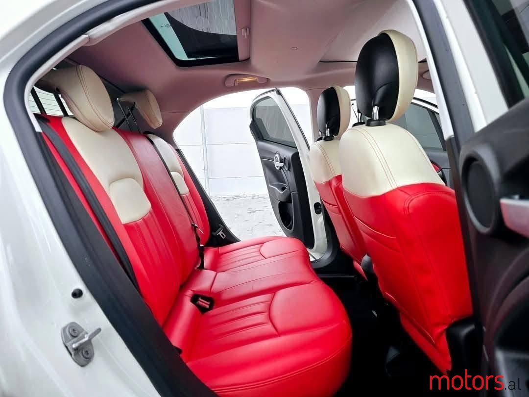 2017' Fiat 500X photo #6