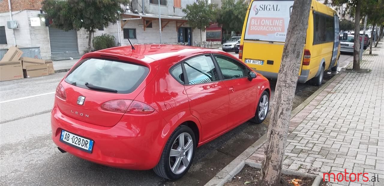 2006' SEAT Leon photo #4