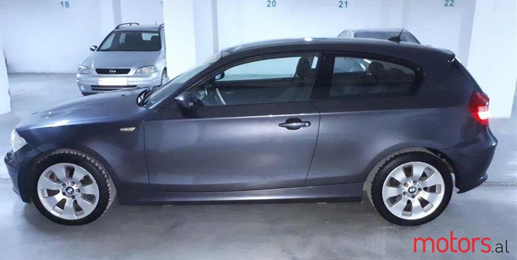2008' BMW 120 photo #1