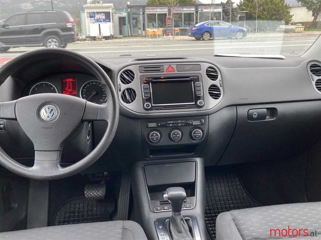 2008' Volkswagen Tiguan photo #3