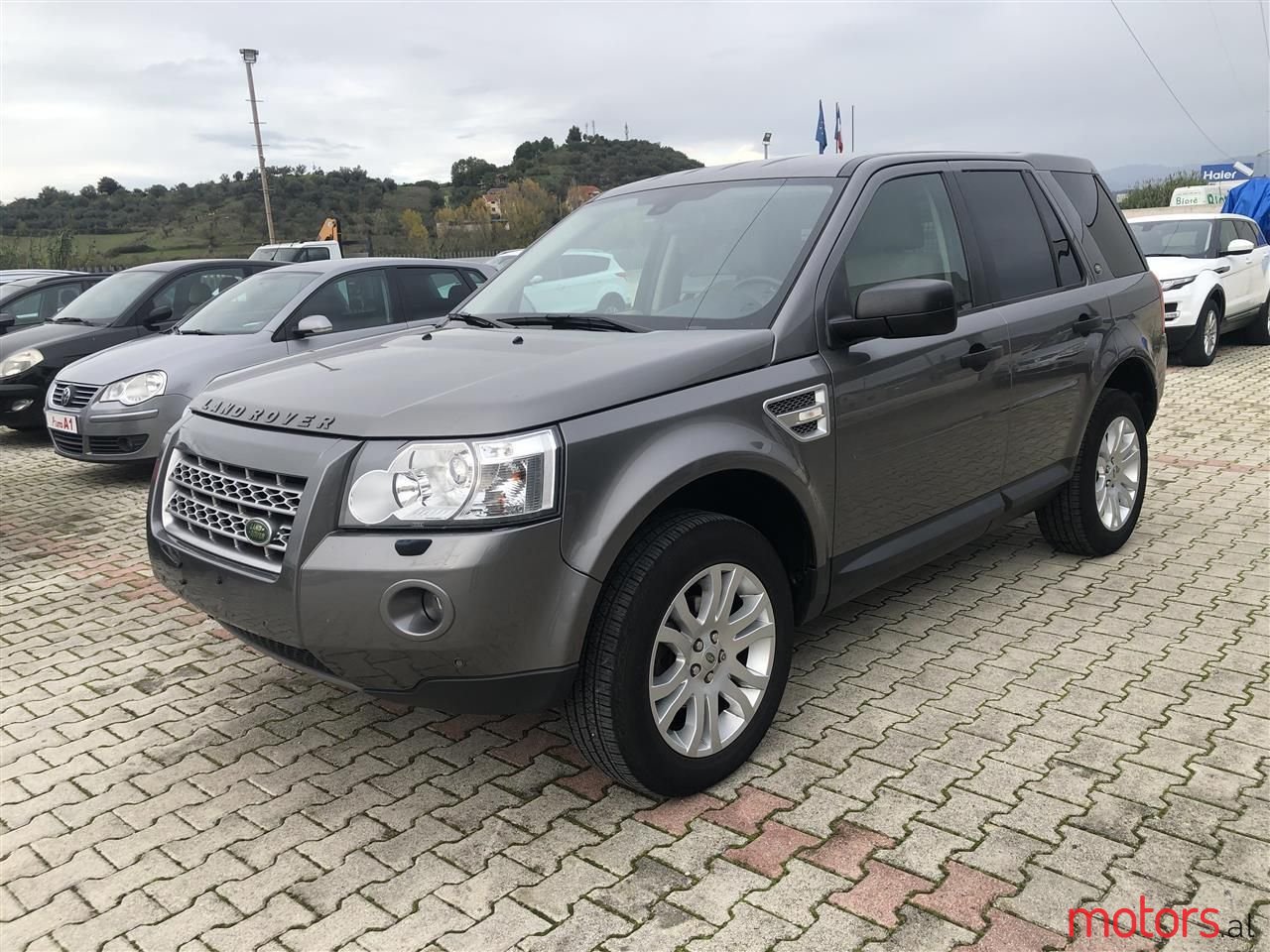 2011' Land Rover Freelander photo #4