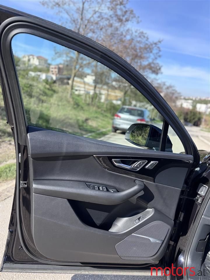 2018' Audi Q7 photo #2