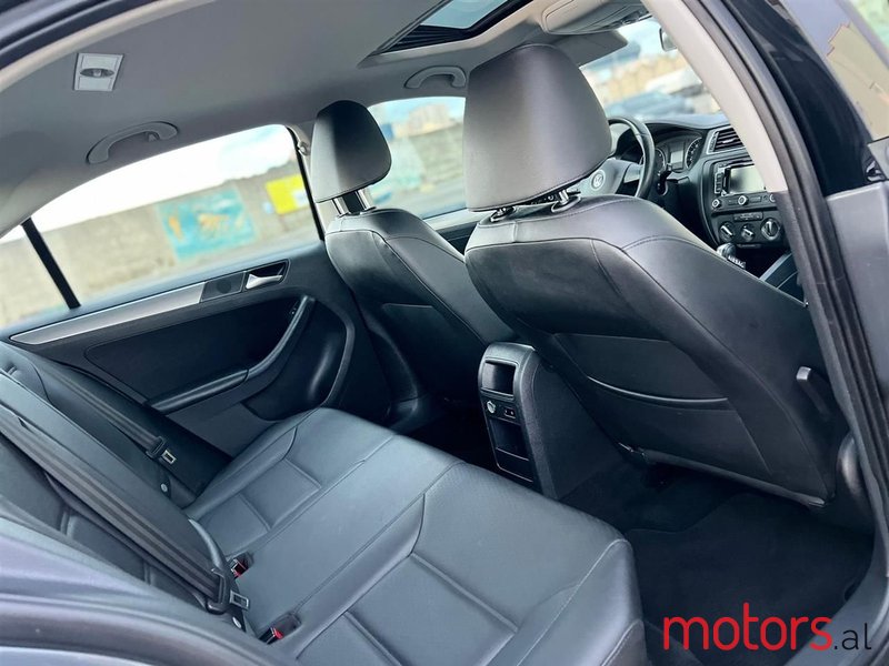 2013' Volkswagen Jetta photo #6