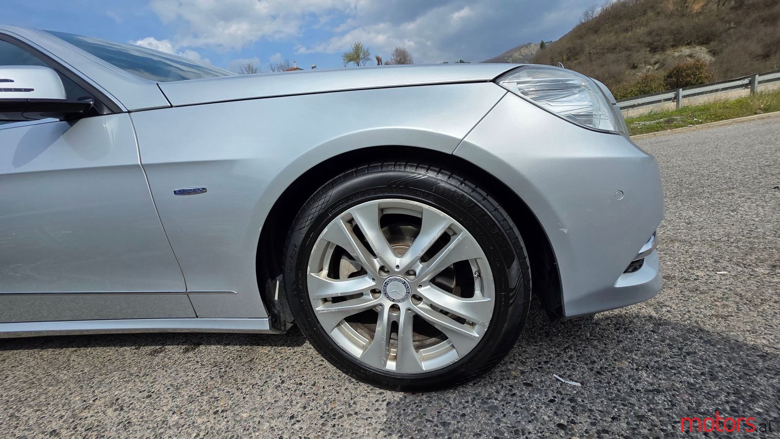 2012' Mercedes-Benz E 220 photo #5