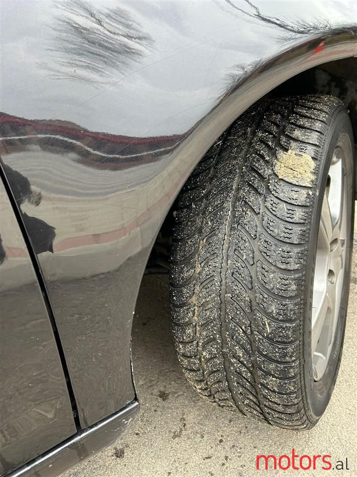 2007' Volkswagen Golf photo #5