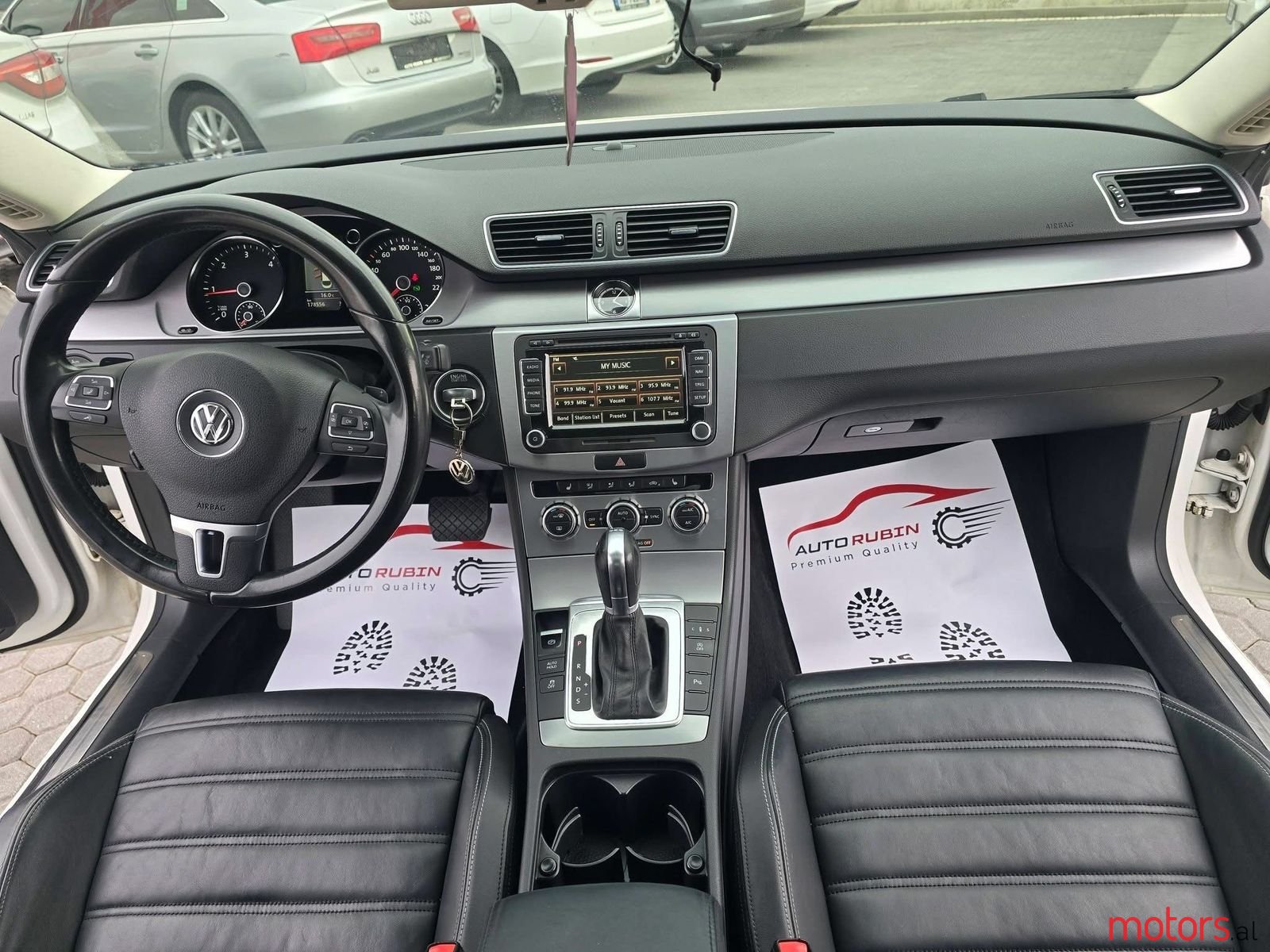 2014' Volkswagen Passat photo #2