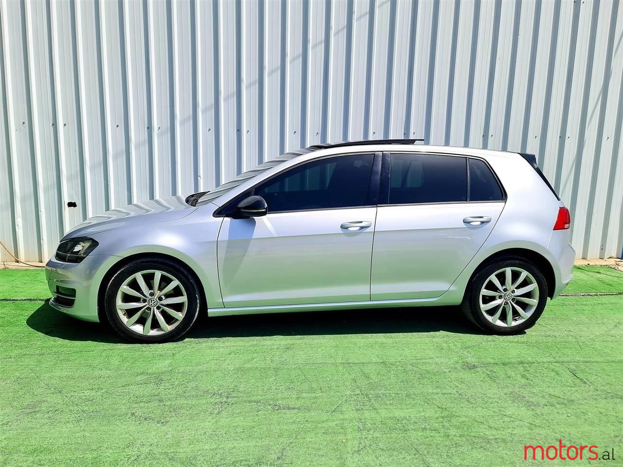 2013' Volkswagen Golf photo #3