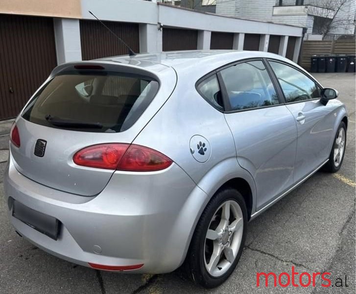 2007' SEAT Leon photo #3