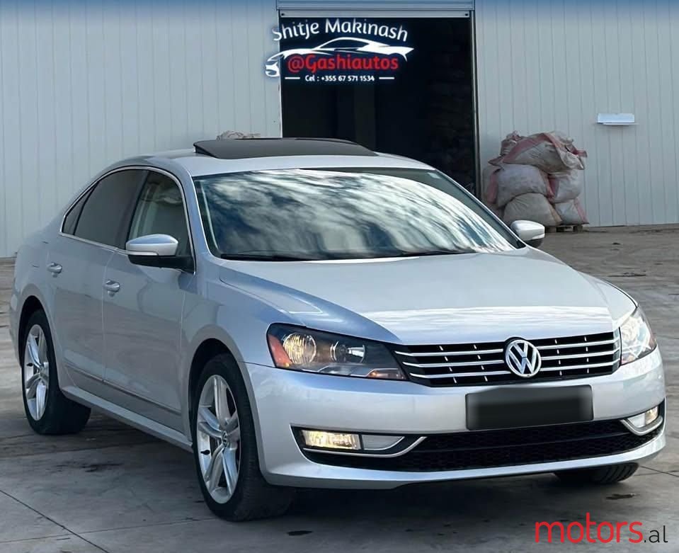2013' Volkswagen Passat photo #6