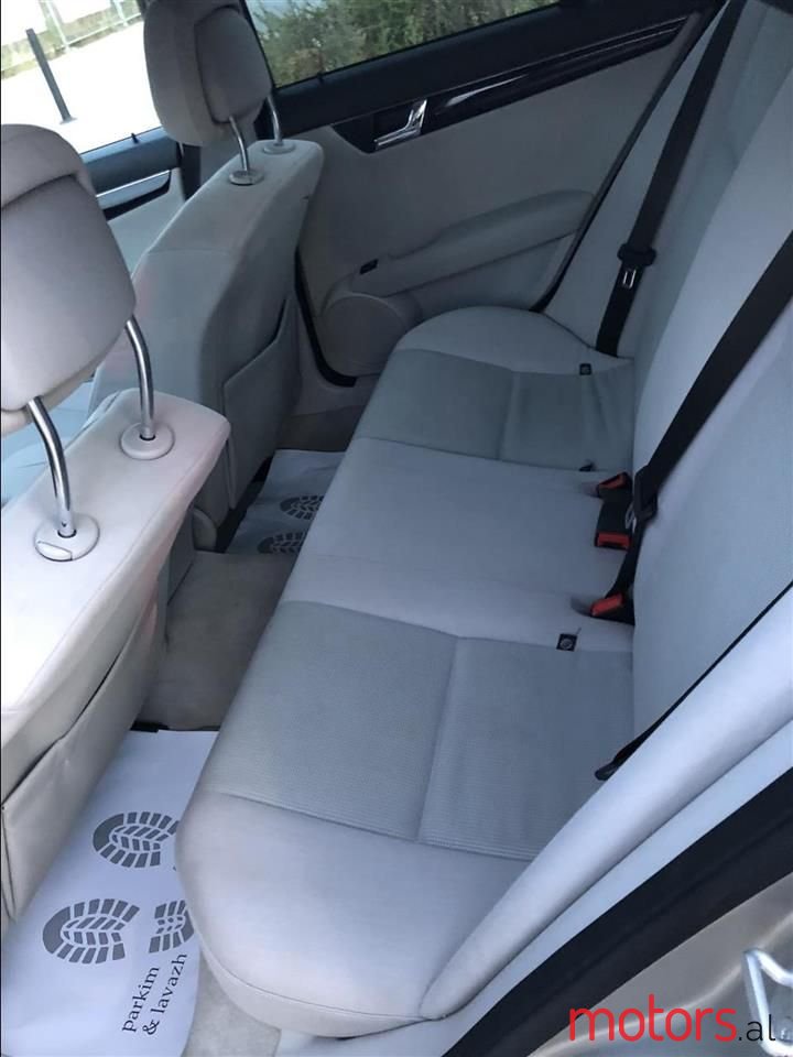 2008' Mercedes-Benz 200 photo #5