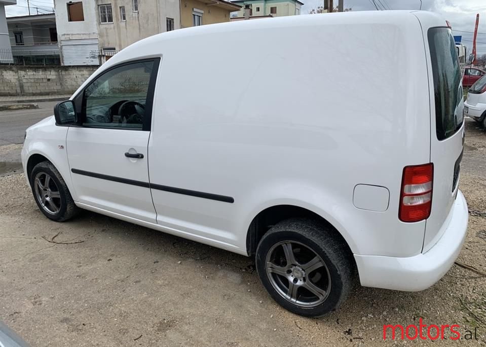 2011' Volkswagen Caddy photo #2