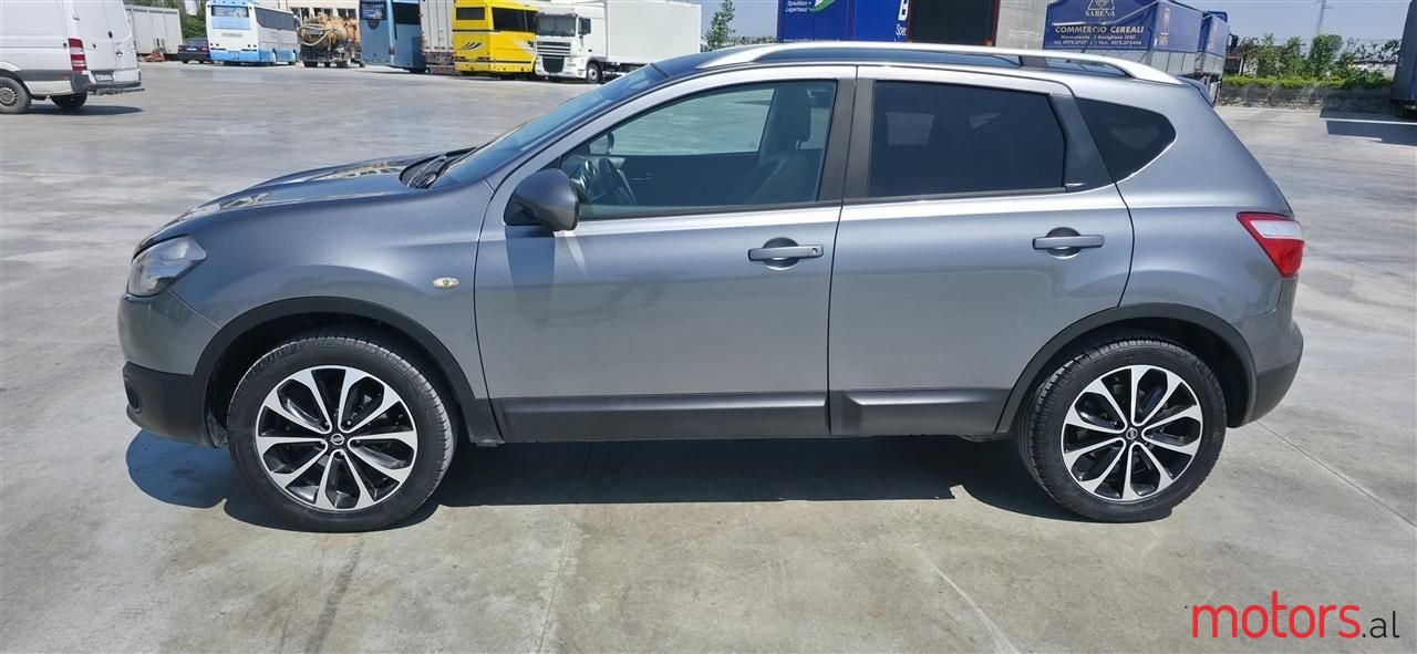 2012' Nissan Qashqai photo #6