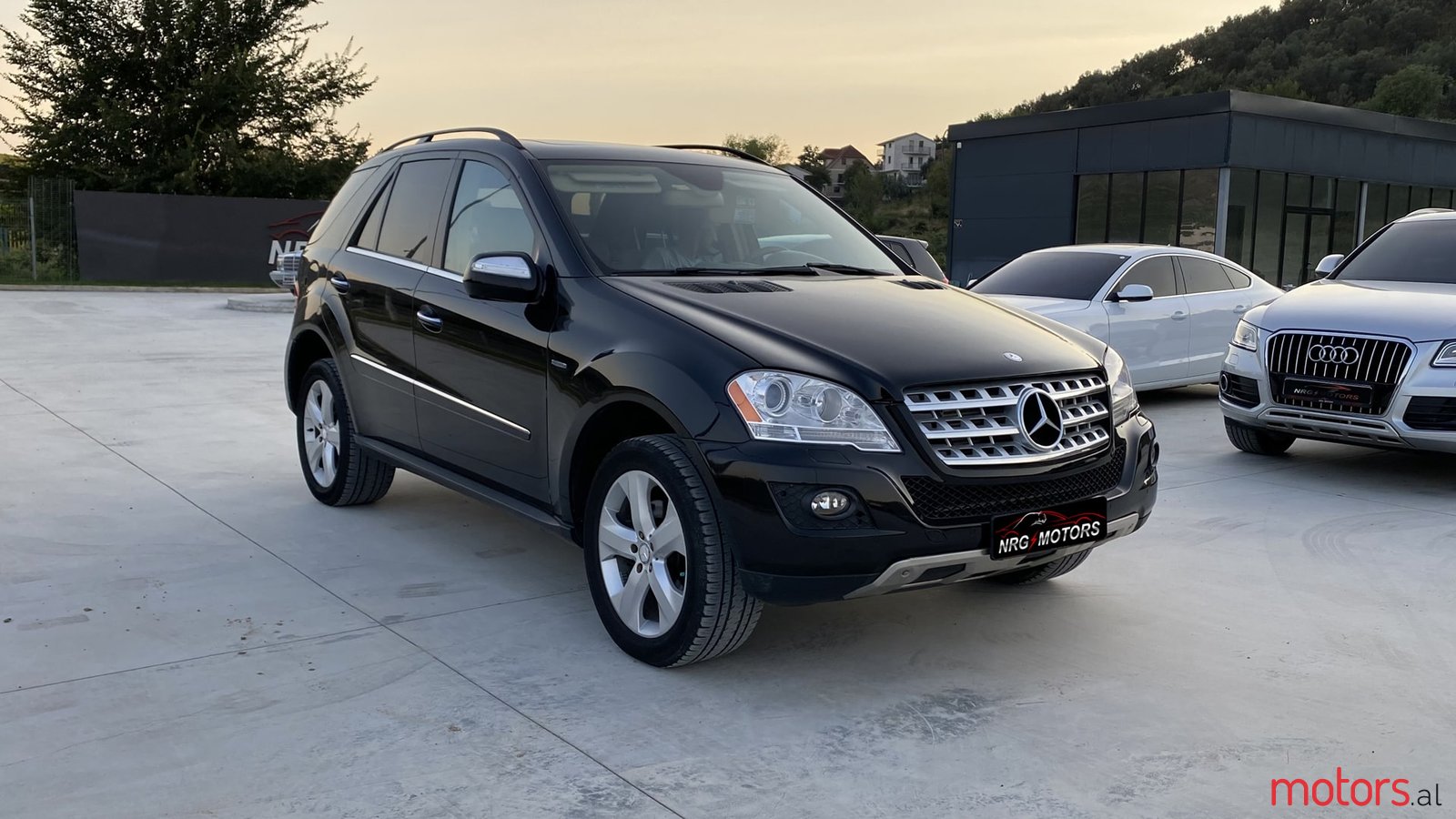 2010' Mercedes-Benz ML 350 photo #3