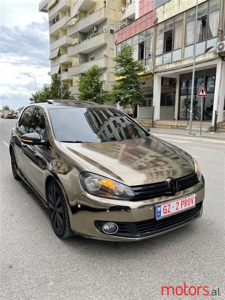 2011' Volkswagen Golf photo #1